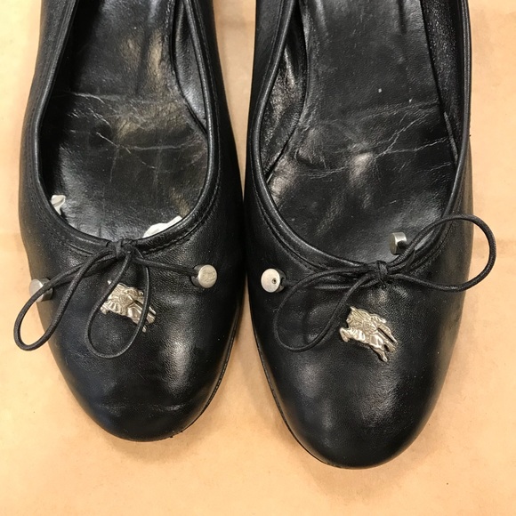 Burberry Flats - Picture 2 of 7